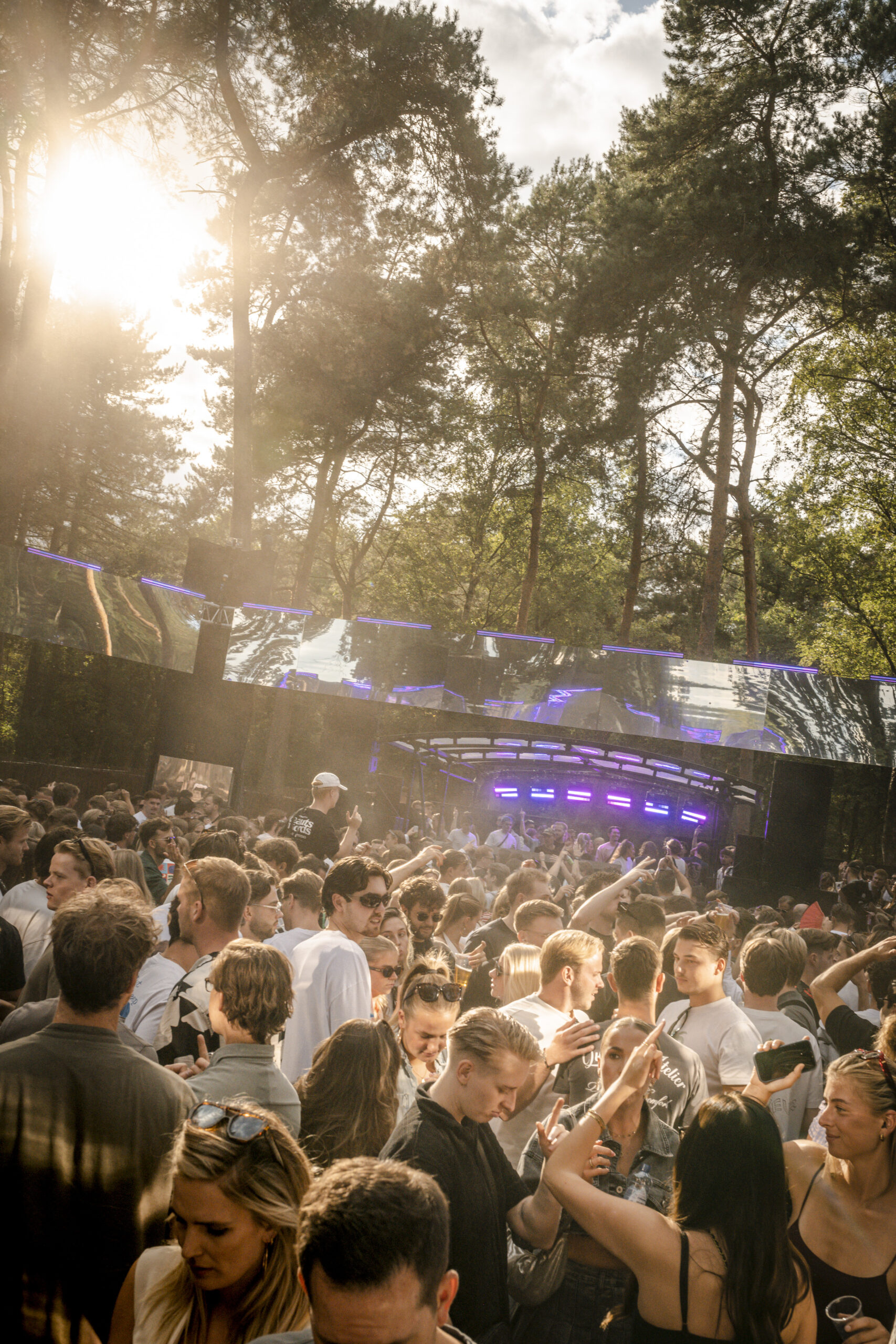 Copyright Max Kneefel